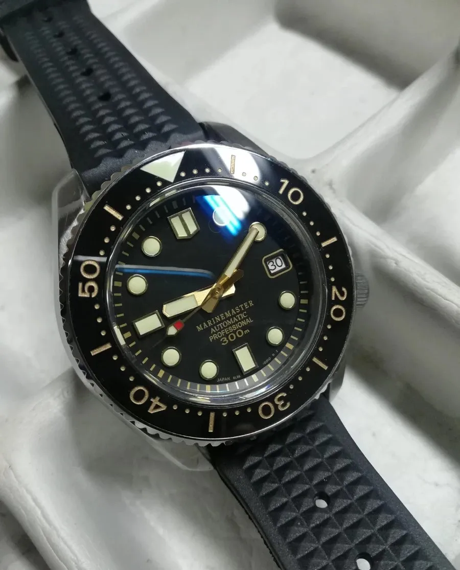 

Abalone 300m sbdx015 diving watch automatic mechanical watch nh35 automatic movement Sapphire mirror Men's Watch