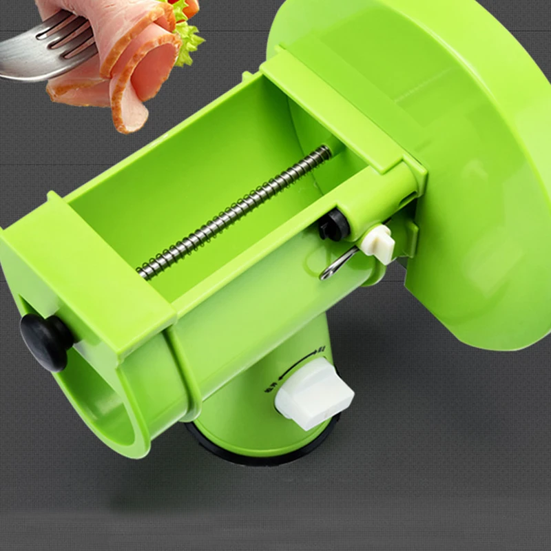 

Kitchen,Dining & Bar