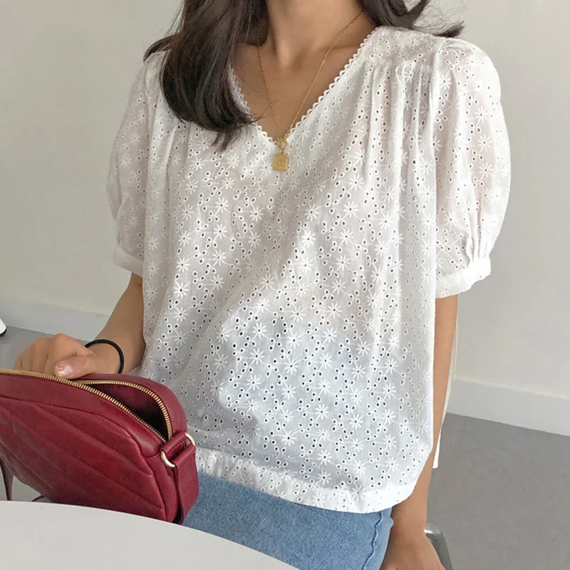 Женская офисная блузка с коротким рукавом белый топ V-образным вырезом и