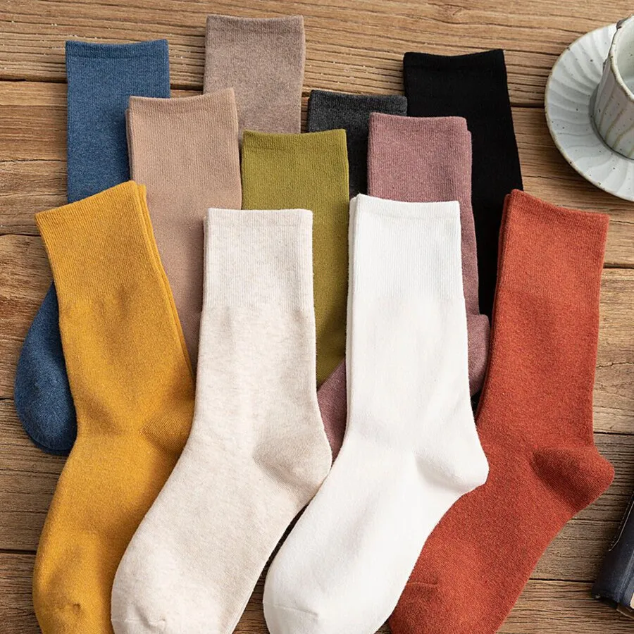 

10 Pairs Of Winter Socks Women's Medium Tube Japanese Solid Color Pile Socks Long Tube Breathable and Warm Men's Socks