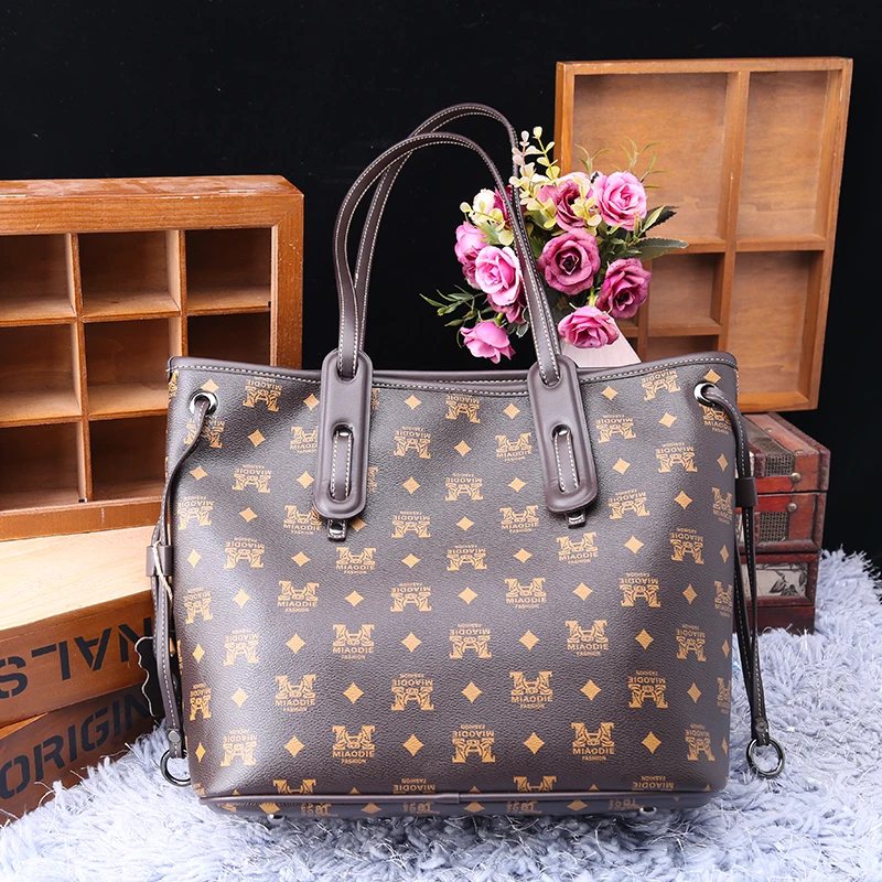 

Модные Сумки из натуральной кожи для женщин, новинка 2021, трендовая простая сумка-мессенджер для покупок, портативная вместительная сумка-ме...