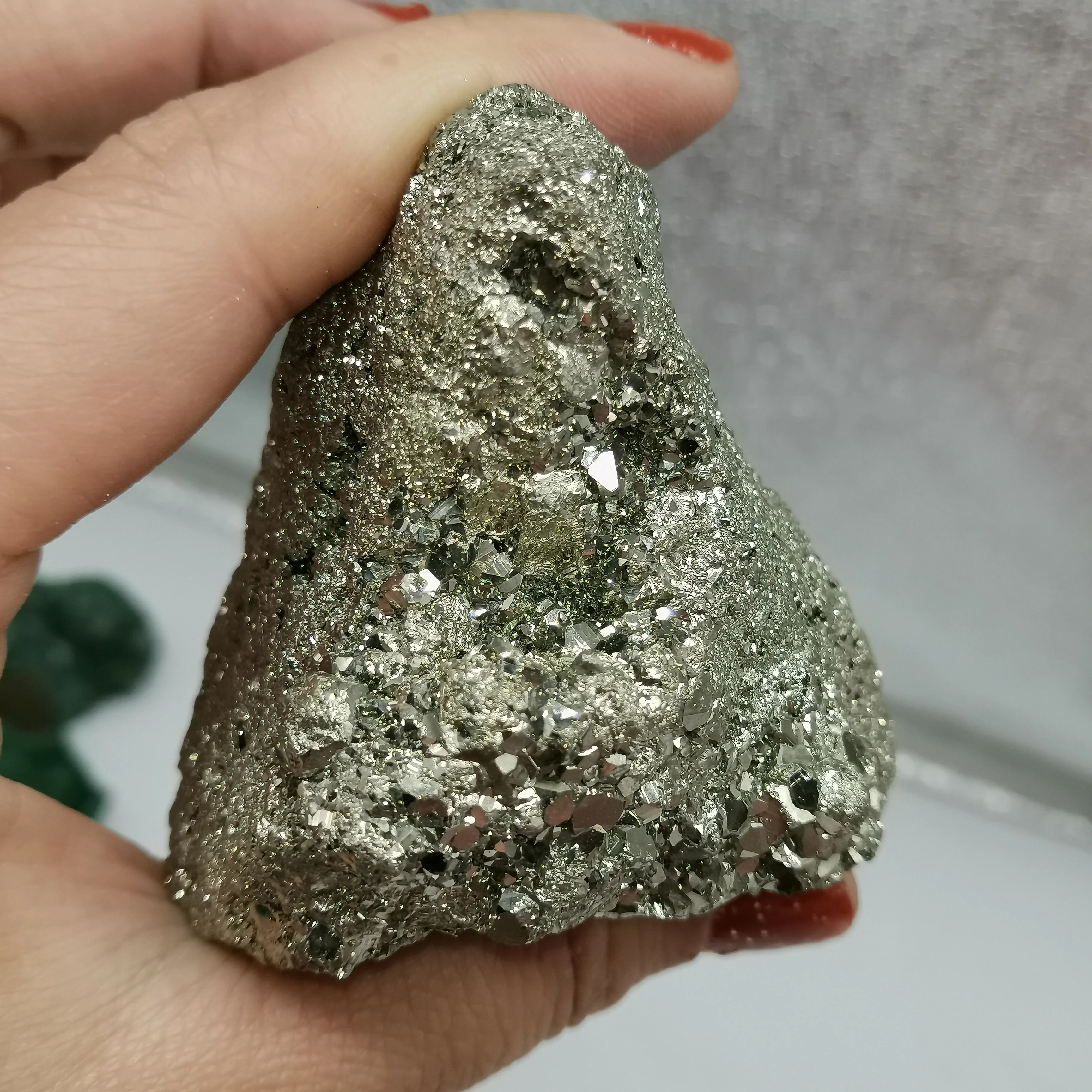 Натуральный камень и кристаллический образец 301 г чалкопиритовый Wicca