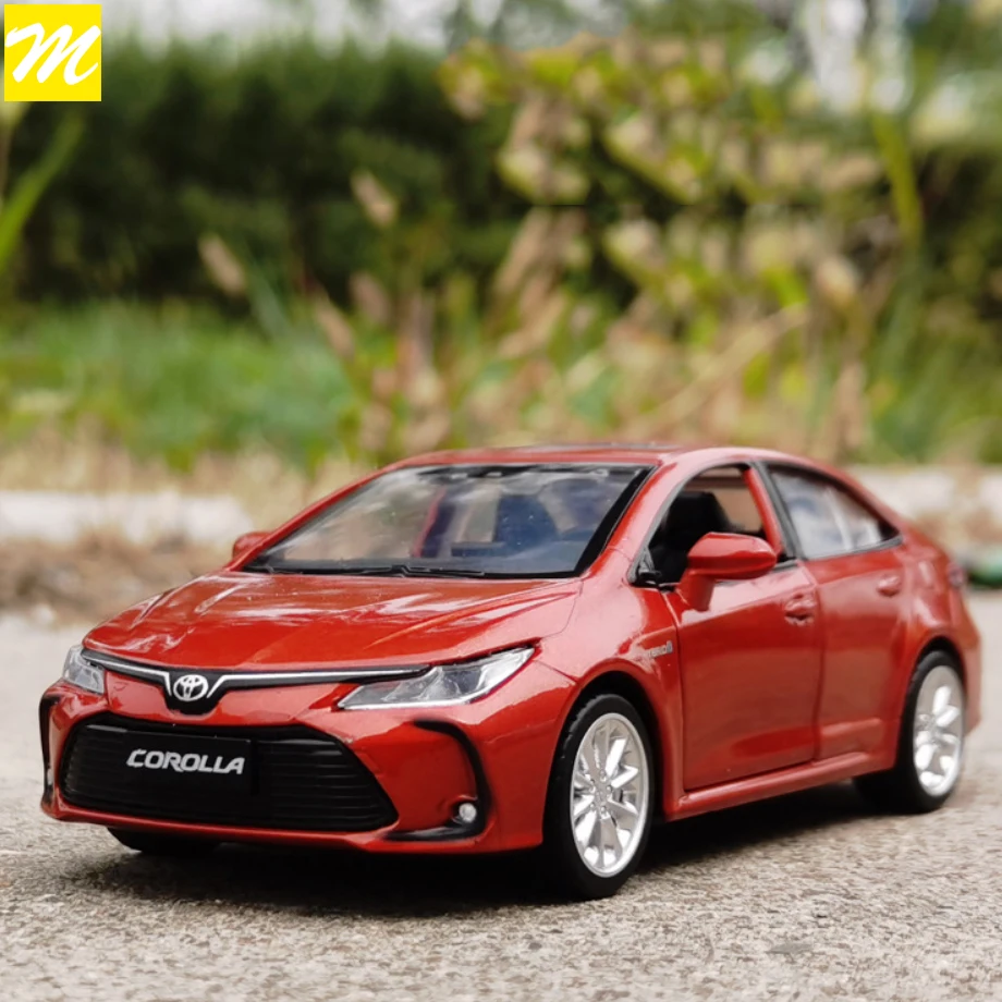 

Гибридная модель автомобиля Toyota Corolla 1:33, модель автомобиля из сплава, литой под давлением, Игрушечная модель автомобиля, детская игрушка, по...