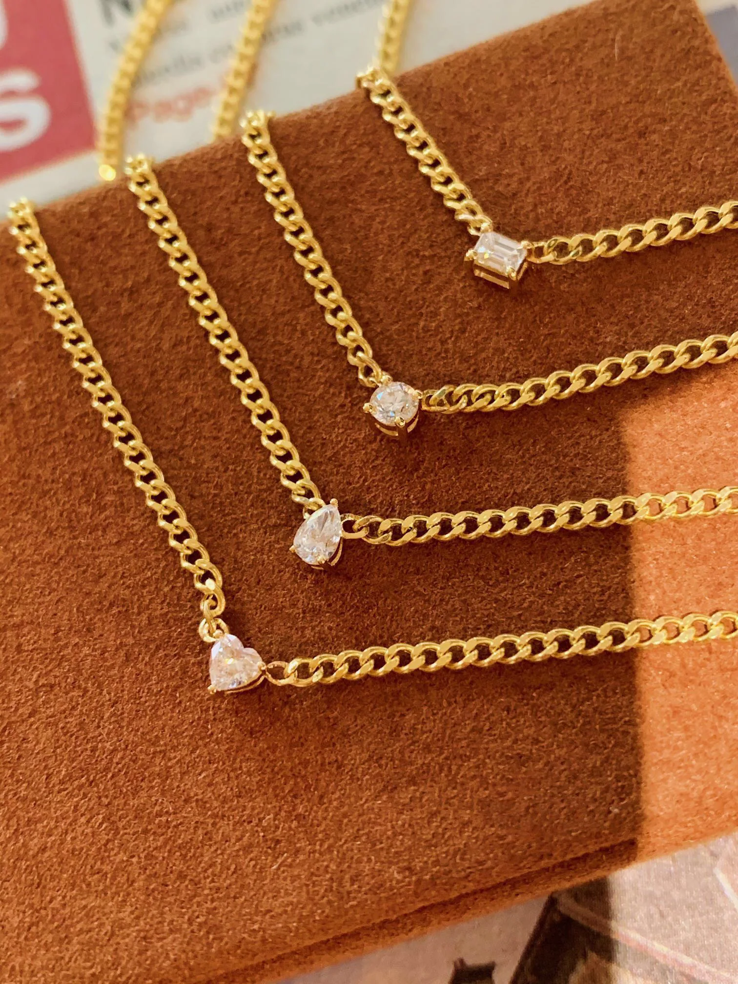 

Ins style real 18K gold 0.10CT diamond necklace simple atmosphere AU750 color free jewelry original design heart round K gold