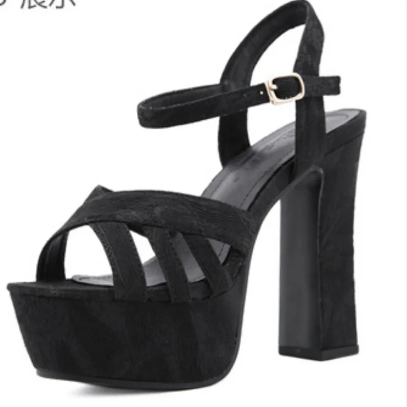 

Women's Shoes