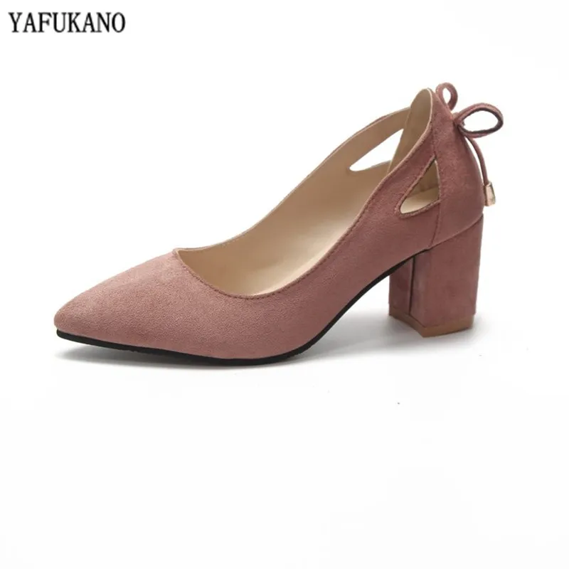 Женские туфли с закрытым носком черные замшевые на высоком толстом каблуке