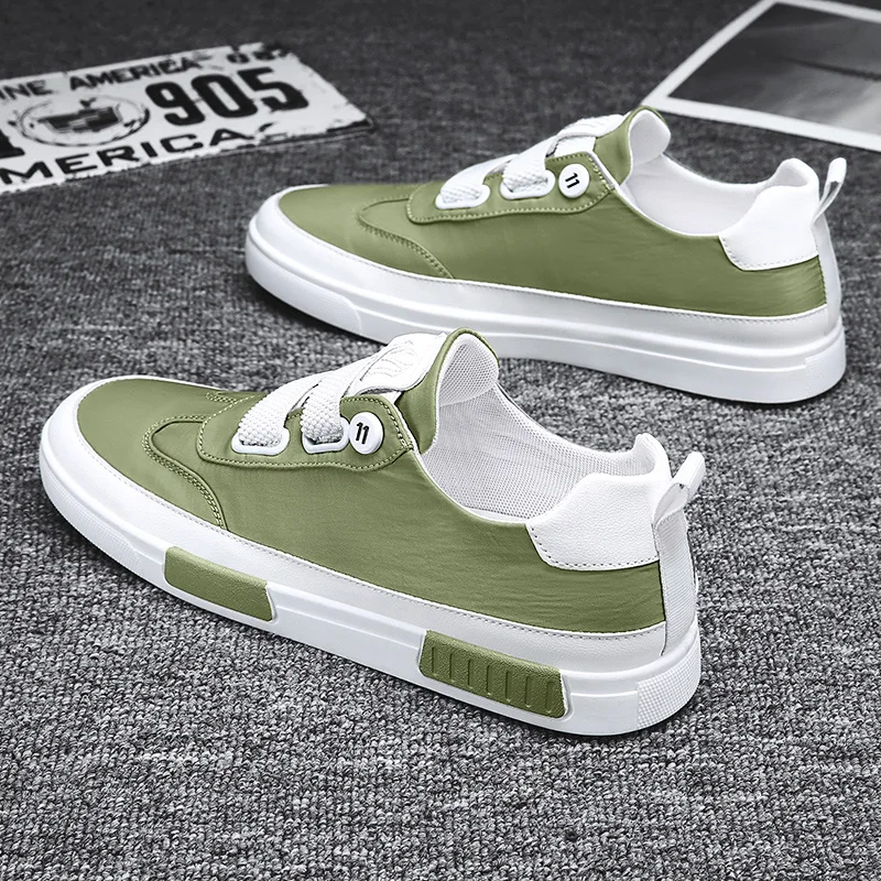 Men's Skateboarding Shoes High Top Sneakers Breathable Canvas Sports Shoes Students Shoes Street Walking Shoes Chaussure Homme