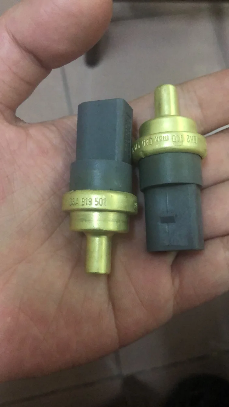 Датчик температуры охлаждающей жидкости 25x 06A919501A 06A919501 для AUDI Для VW GOLF SKODA FABIA OCTAVIA 2