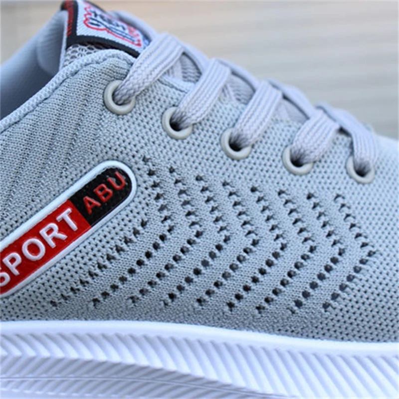 

2021 New Mens Casual Shoes Gym Sneakers Mesh Breathable Light Vulcanize Shoes Outdoor Sports Shoes Anti-Slip Sneakers Unisex