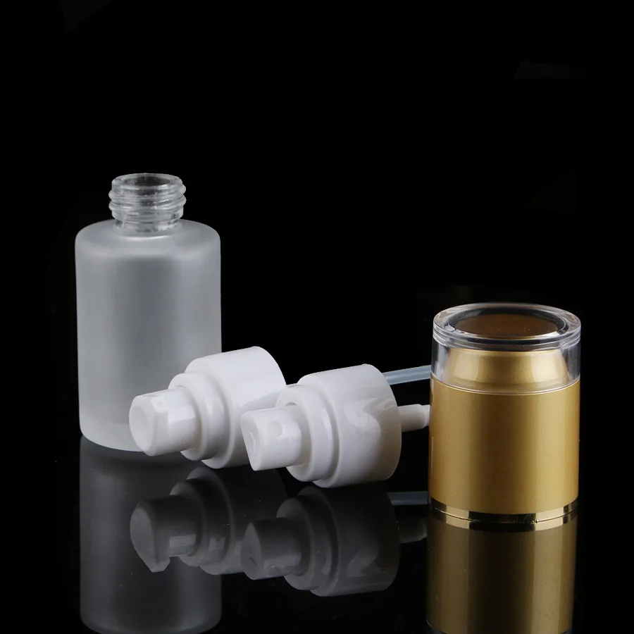 Диспенсер для косметических средств с матовым стеклом 30 мл Золотая крышка 50