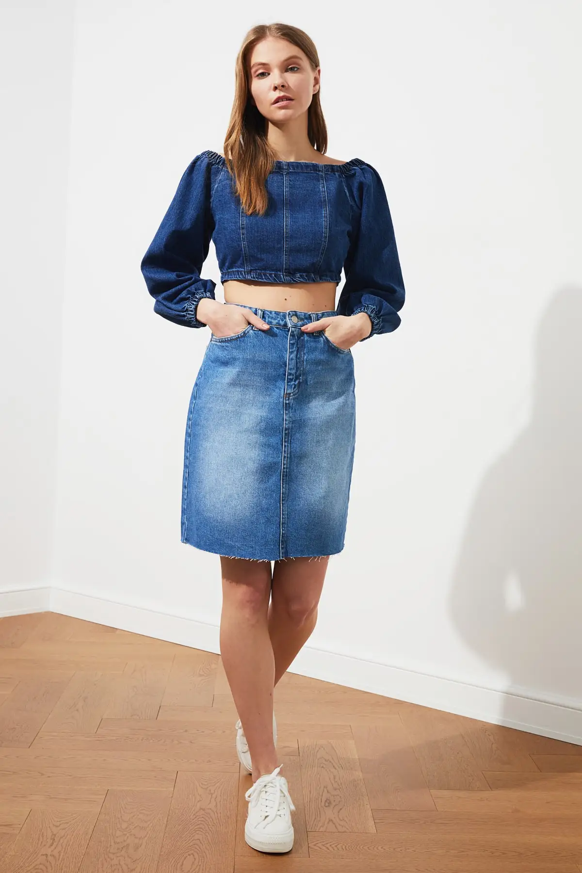 

Trendyol Skirt Tip Discrete Denim Skirt TWOSS21ET0335
