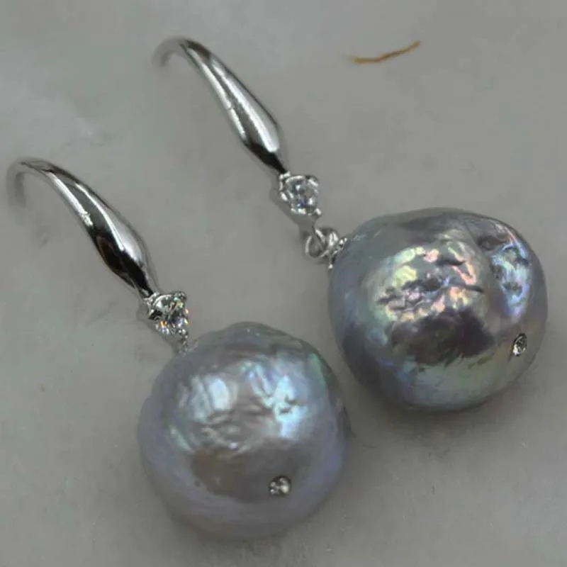 

gray fresh water pearl dangle earring 11mm furrow nucleated pearls