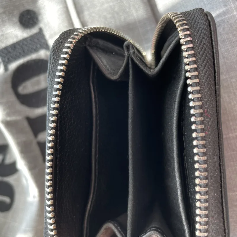 Женские черные мини-кошельки из натуральной кожи с украшением в виде крыльев