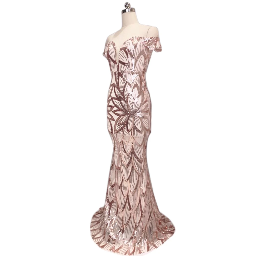 Туфли украшенные пайетками с открытыми плечами длинное вечернее вечерние