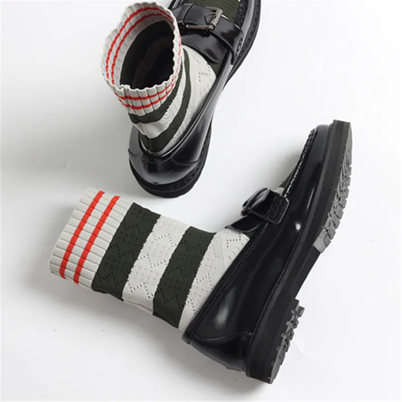 Женские ботильоны из лакированной кожи с пряжкой и ремешком | Обувь