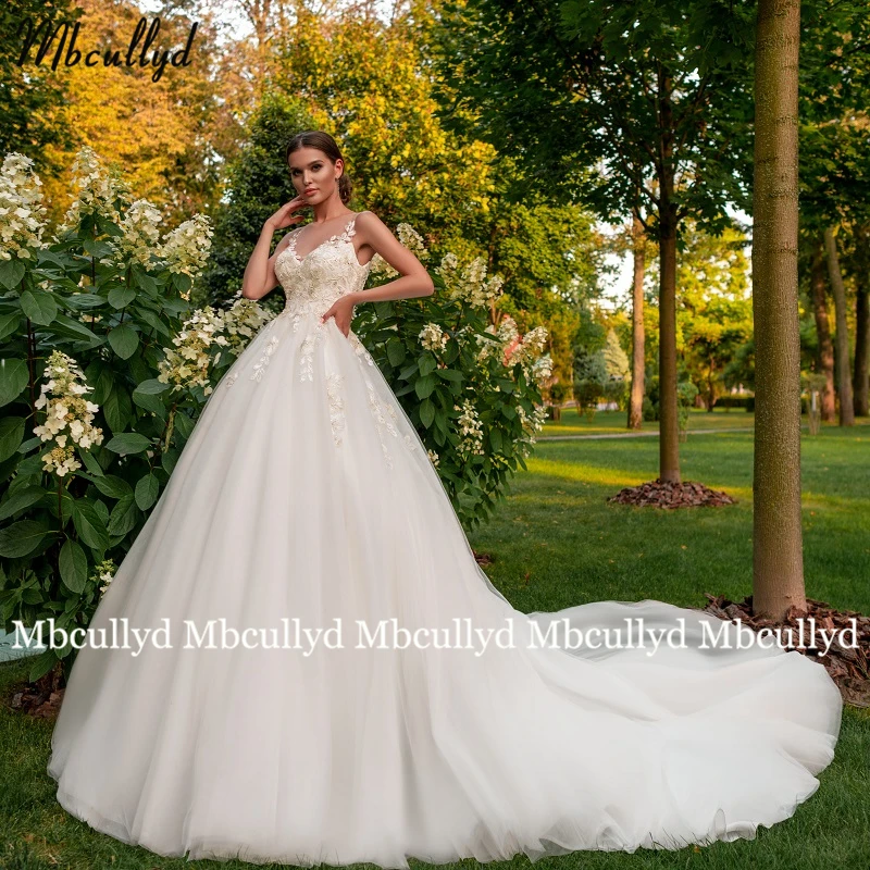 

Mbcullyd Gorgeous Ball Gown Wedding Dresses With Chapel Train Casamento Sexy Lace Applique Princess Bridal Dress Plus Size