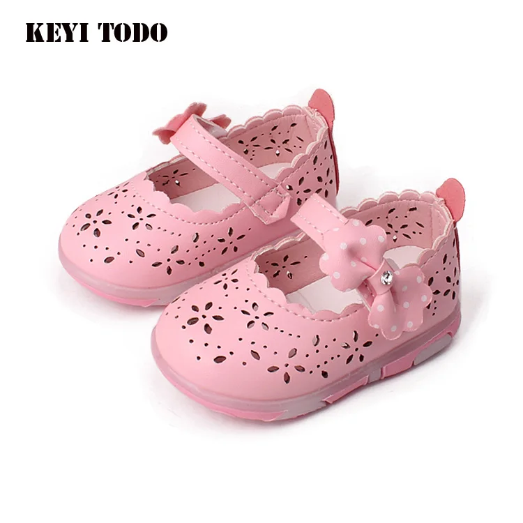 

New LED Baby Girl Sandals Butterfly Children Shoes PU Leather Kids Sandals Princess Girls Shoes Light Glowing Toddler 925