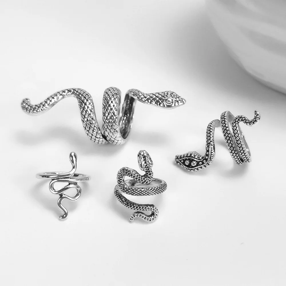 Кольцо на палец в виде змеи серебристого цвета | Украшения и аксессуары