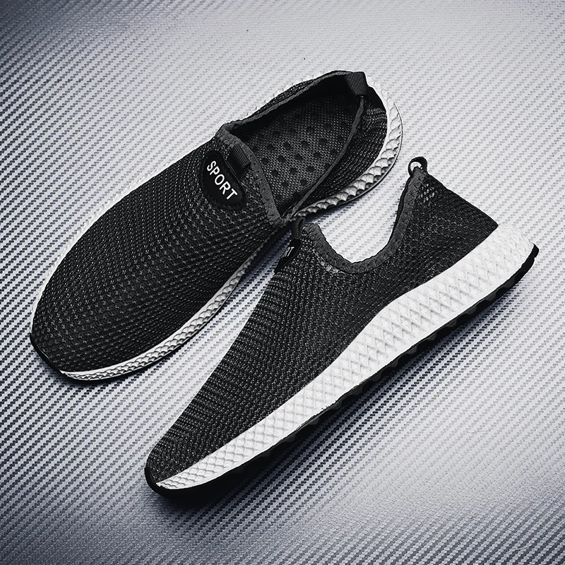 

Весна-лето 2020, Вулканизированная обувь для мужчин, сетчатые новые кроссовки с вырезами, дышащая Спортивная обувь на плоской подошве, низкие ...