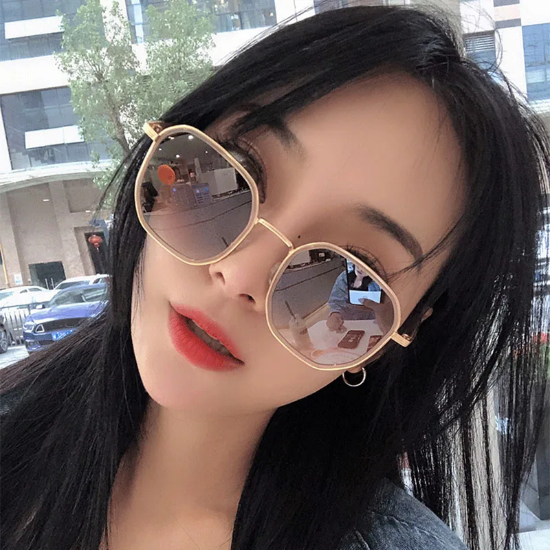 

Polygon Sunglasses Woman 2020 Fashion Metal Frame Sun Glasses Luxury Brand Designer Oculos Punk Eyeglasses Trendy Gafas De Sol