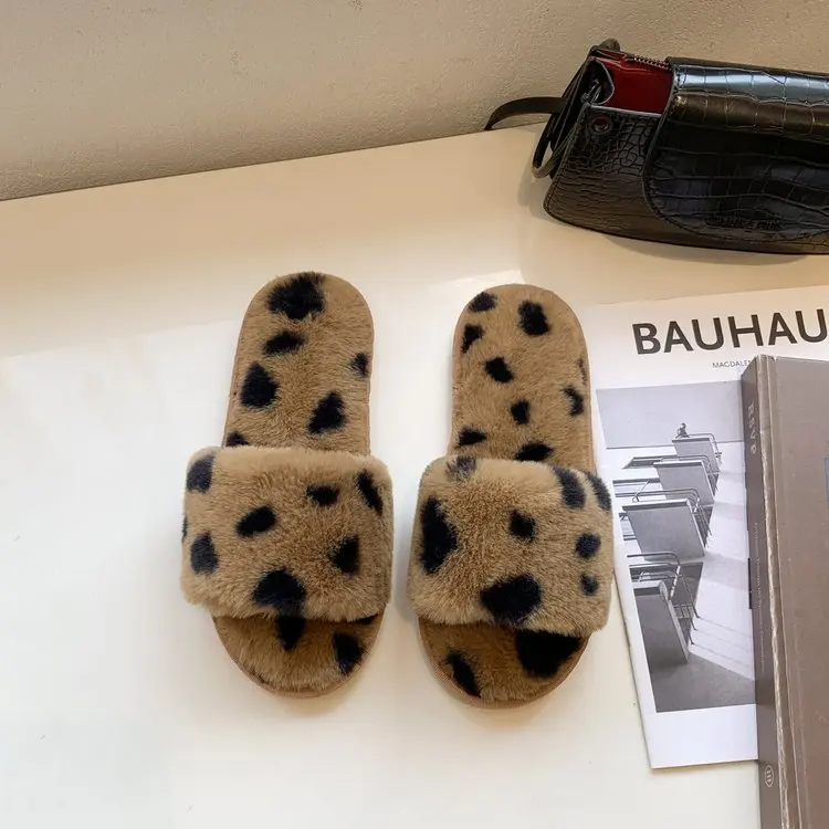 2021  Winter Ladies Cotton Slippers Fashionable and Comfortable Women's Slippers Furry Women's Slippers Simple Spot Slippers