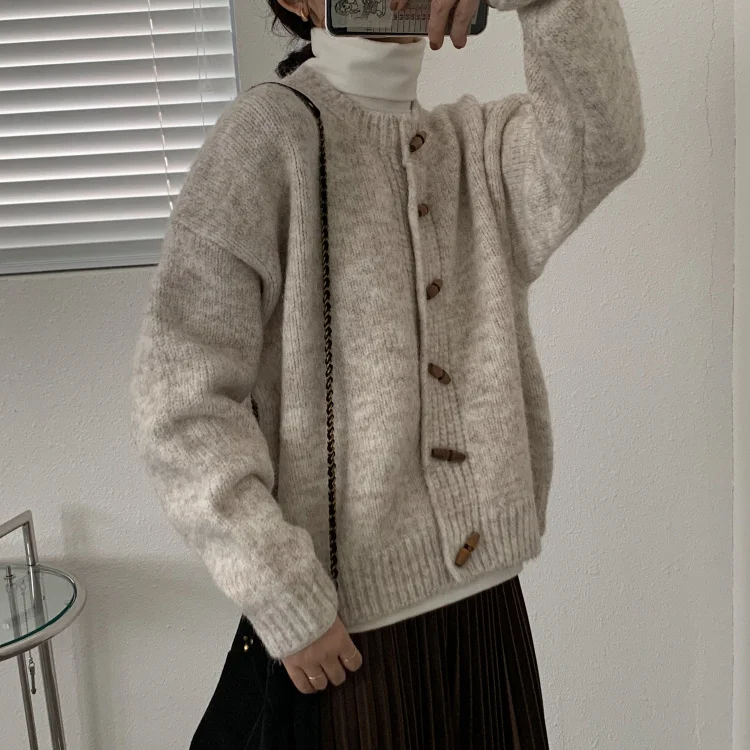 Корейский стиль 21 осень зима свитер в стиле ретро с роговыми пуговицами плотный