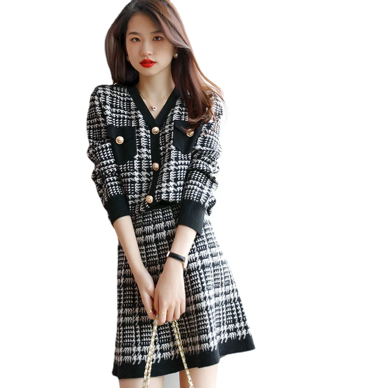 

New Plaid Knitted Crop Top Skirt Clothing Sets Women Black White Autumn Spring Buttons Warm V-neck Mini Skirts Knitting Outwear