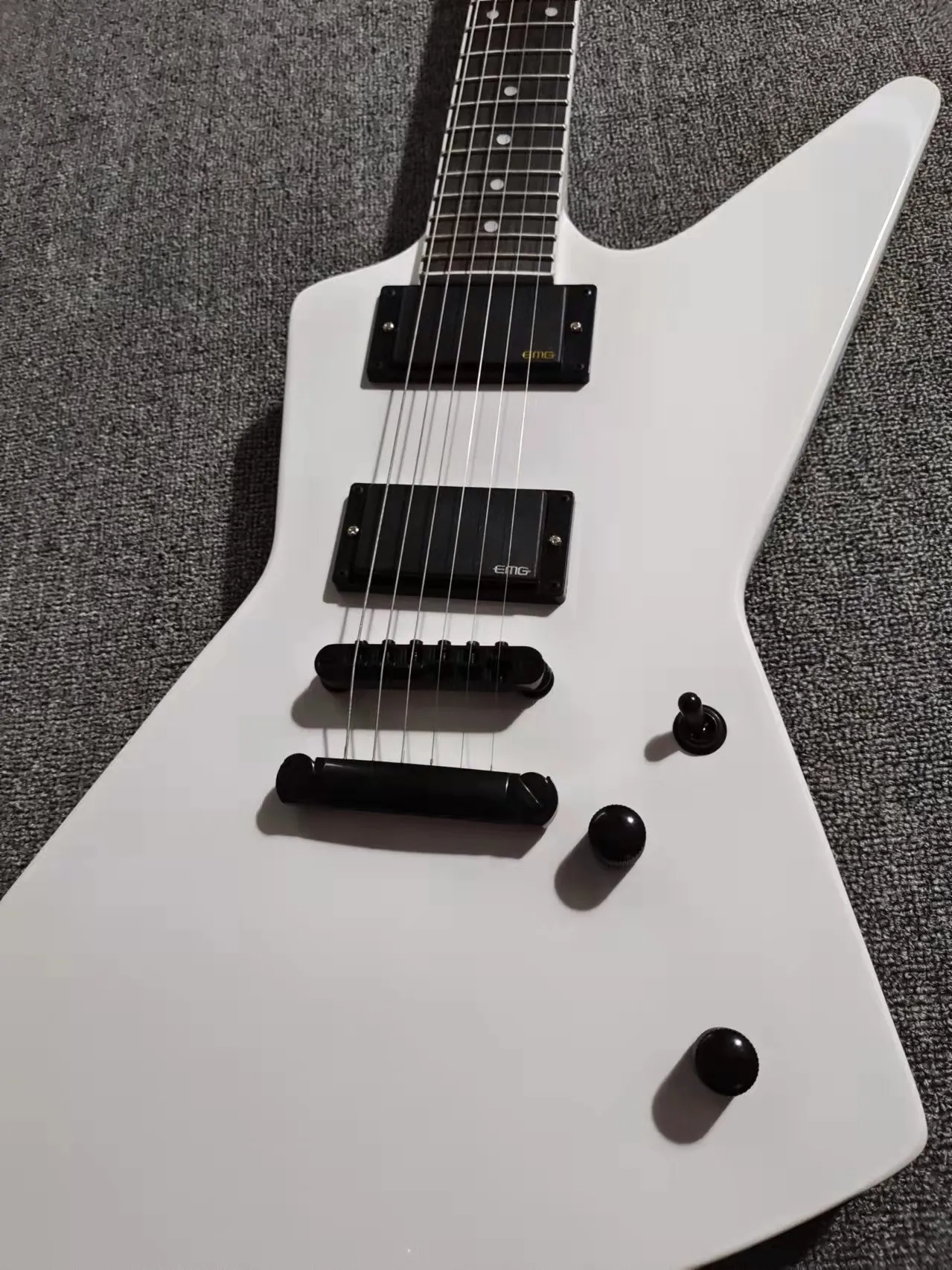 Электрическая гитара электрическая в наличии James Hetfield explore EET Mete качественная |