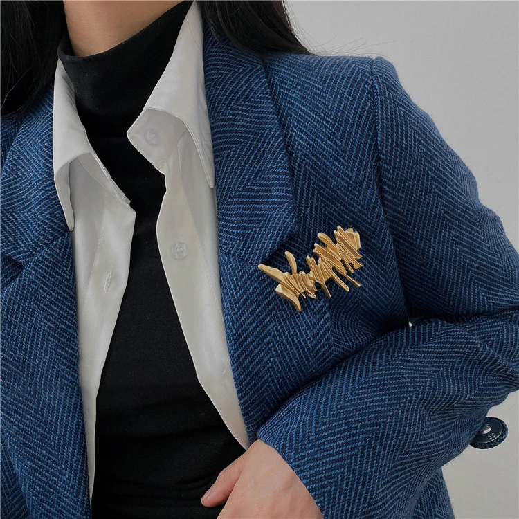 

New Irregular Gold Color Metal Geometric Brooches For Women Personality Exaggerated Pins Accessories Clothes Party Jewelry Gifts