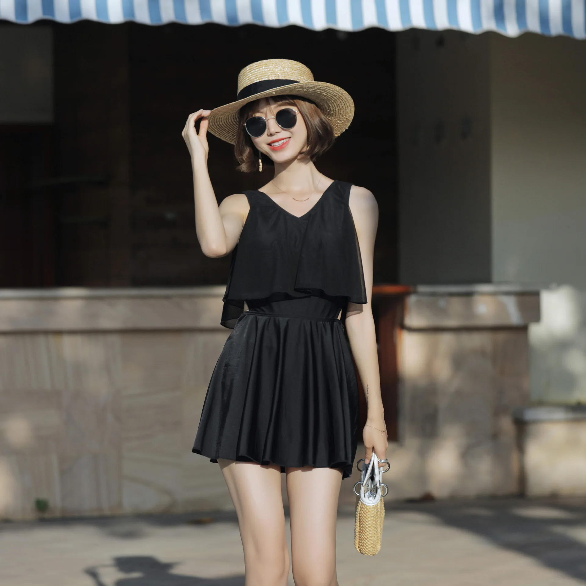 

Fashion one piece Swimwear for Girls Korean Summer Bathing Swimsuit Sweet Beach Dress Slimming Swimwear