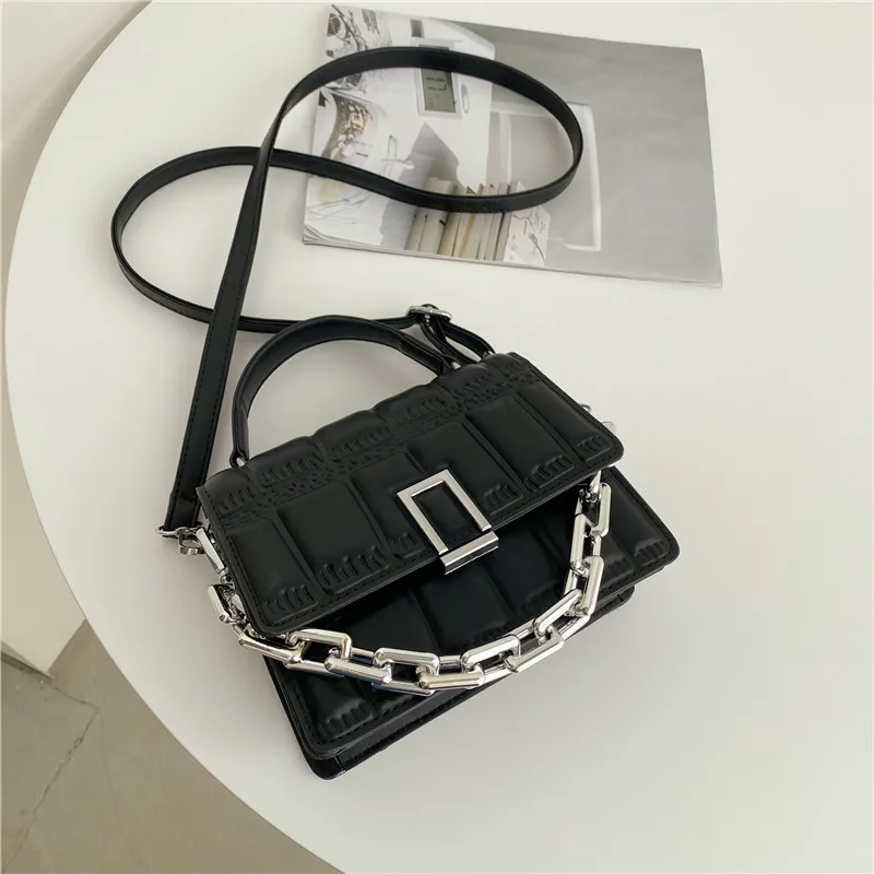 

2021 new summer fashion casual luxury women's bag Shoulder bag and multifunctional crossbody bag chain small square bag