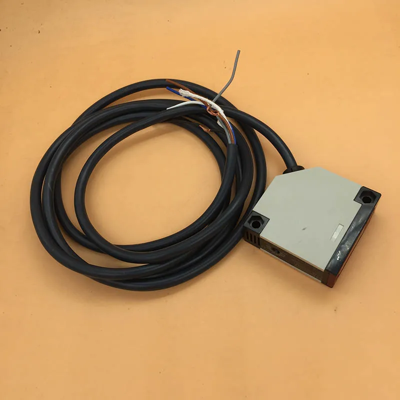 Прямоугольный оптический датчик материала Omron E3JK-DS30M1 для датчика Iconteck Leopard Xuli Human