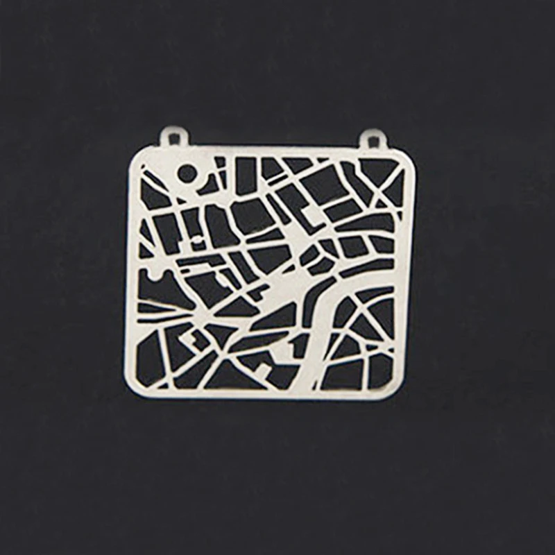 Ожерелье с Лондонской картой посеребренный минималистичный дизайн