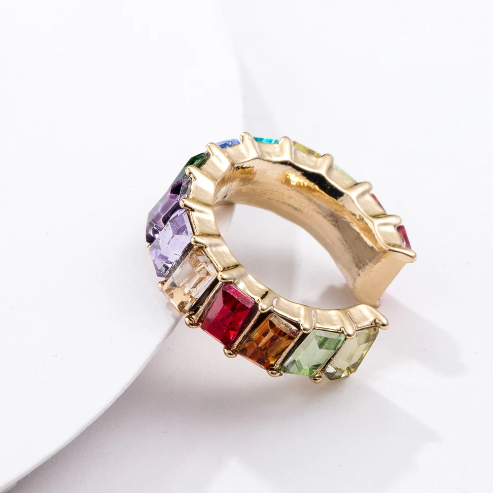 Женские круглые серьги клипсы с разноцветными кристаллами в стиле бохо модные