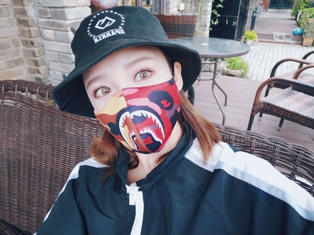 Новый стиль маска для лица с акулой цветная рта верховой езды на лобовое стекло