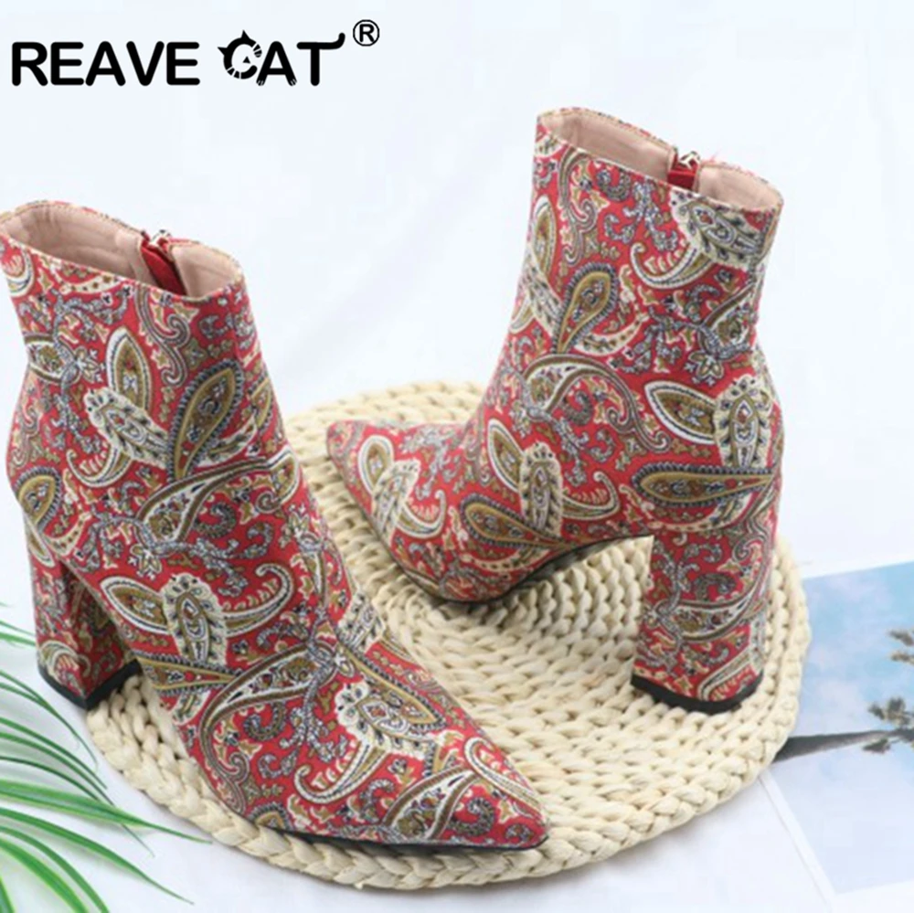 

Женские ботинки до середины икры REAVE CAT, Осенние парусиновые ботинки больших размеров 33-43 с острым носком, повседневные ботинки на квадратно...