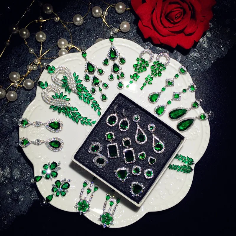 Женские серьги подвески с изумрудами Винтажные из серебра 925 пробы зеленым