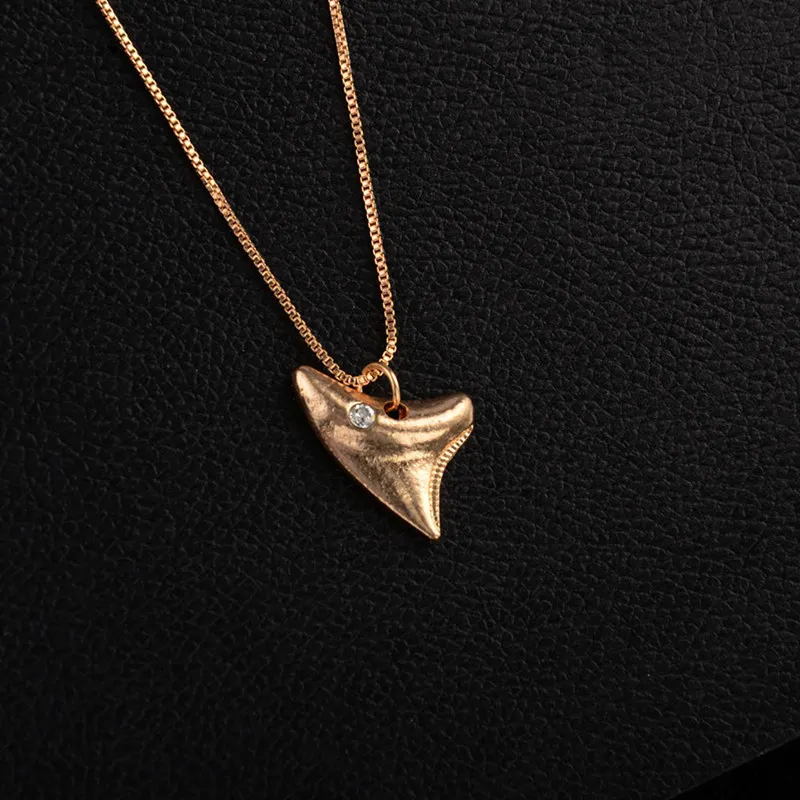 1 шт. ручной работы из алюминиевого сплава с принтом зубы акулы кристалл ожерелье