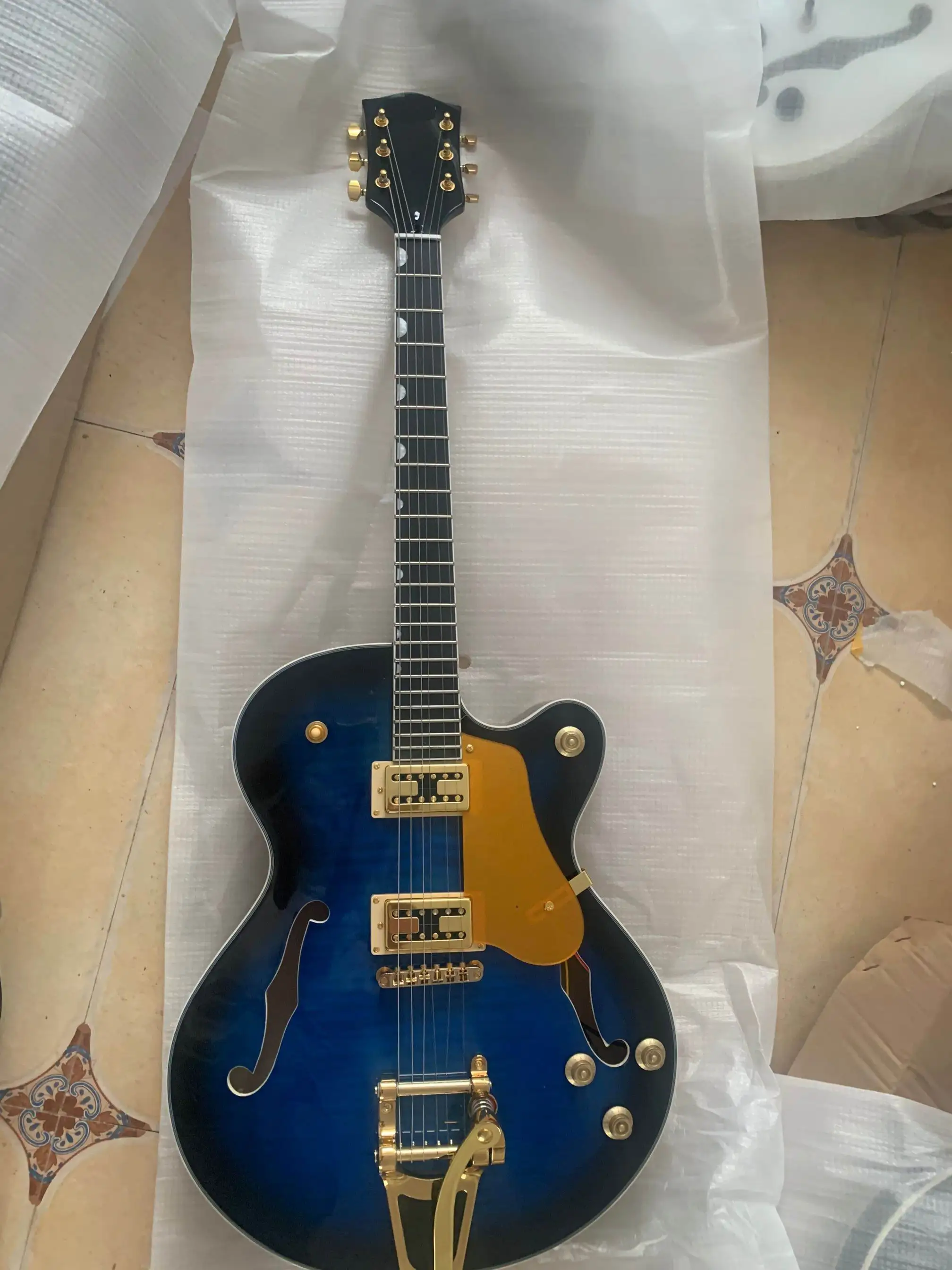 Оптовая продажа гитары новая модель Jazz 1959 электрическая гитара с Bigsby высокое