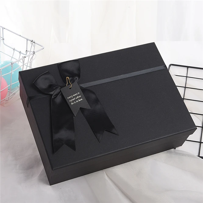 

5pcs Kraft paper High-grade Gift Box Wedding Favors and Gifts Box Party Supplies Baby Shower Paper Chocolate Candy Boxes Package