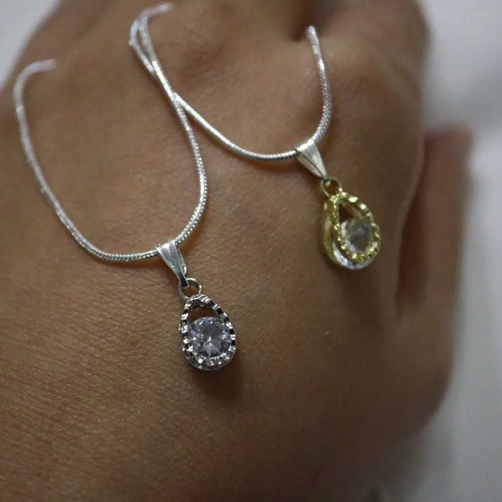 

1pc cubic zirconia pendant necklace Fashion silver flower pearl chain for women Exquisite floral pendant necklace