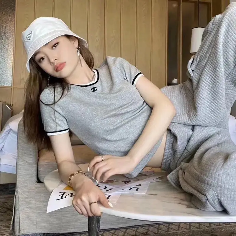 

Short T-shirt women's 2021 summer new fashion casual bottom, short sleeve jacket inside and outside