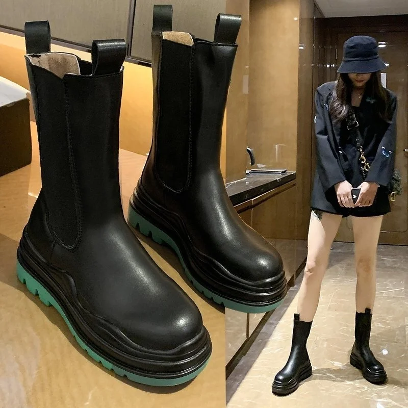 

of soft style boots the 2020 same new boots British leather thick bottomed mid sleeve