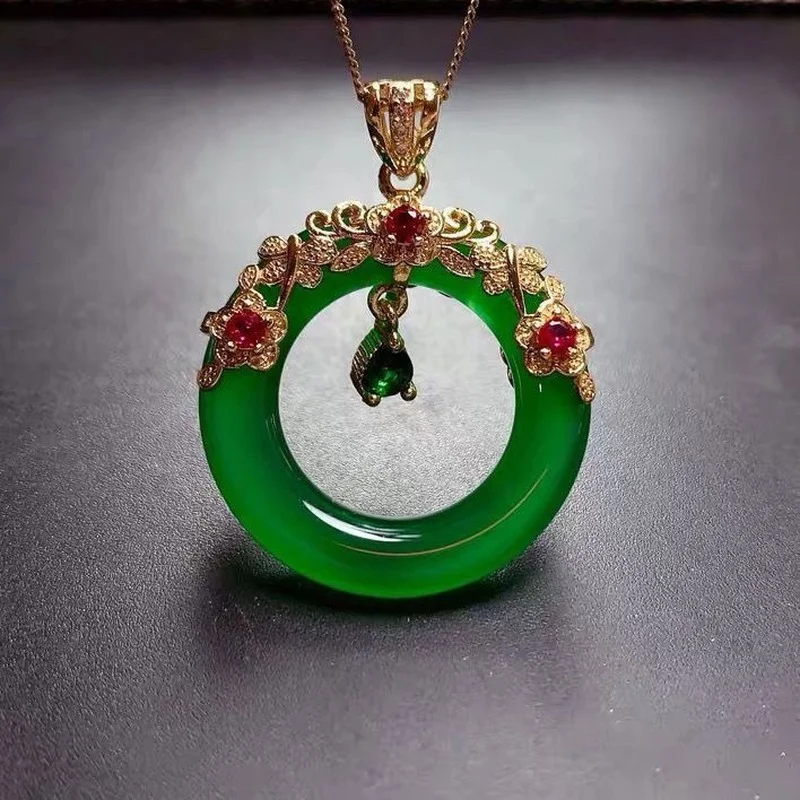 

Natural Green Chalcedony Hand-carved Safe Buckle Pendant Fashion Boutique Jewelry Men and Women 925 Silver Inlaid Agate Necklace