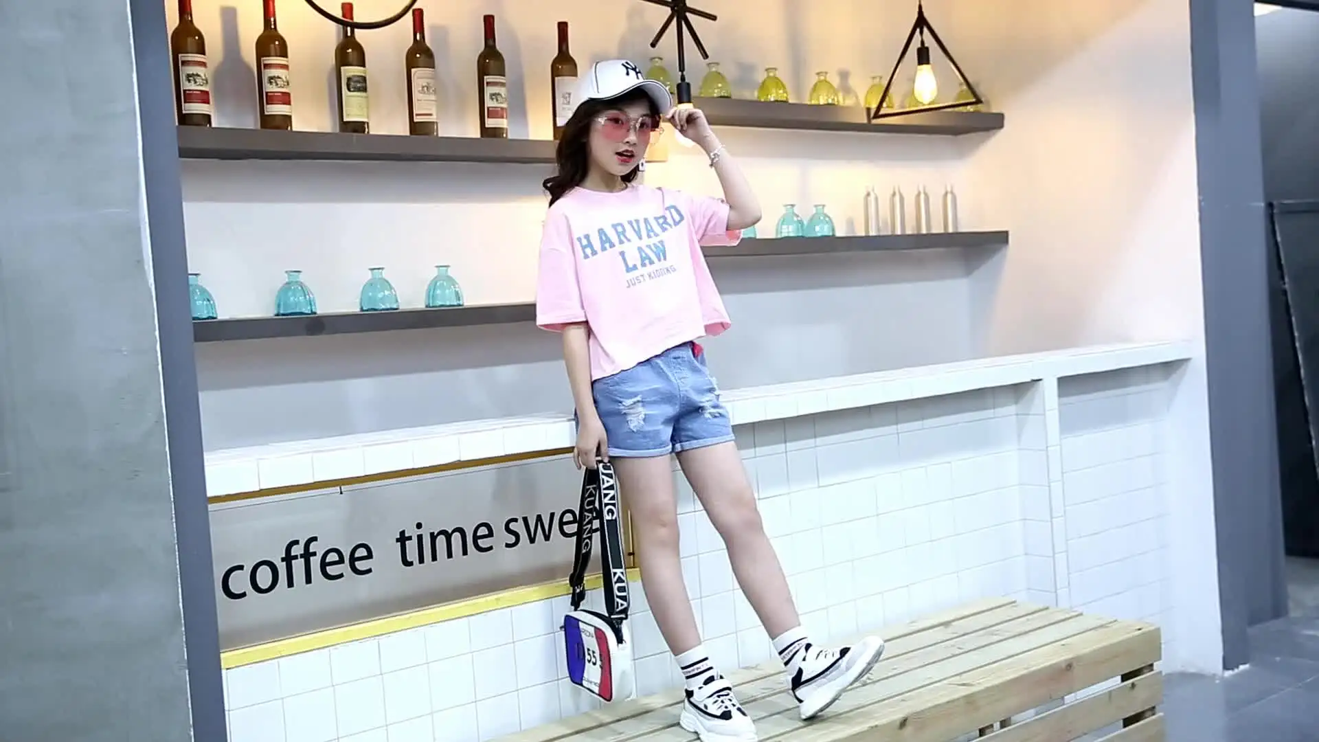 Повседневный комплект детской одежды в уличном стиле Футболка с