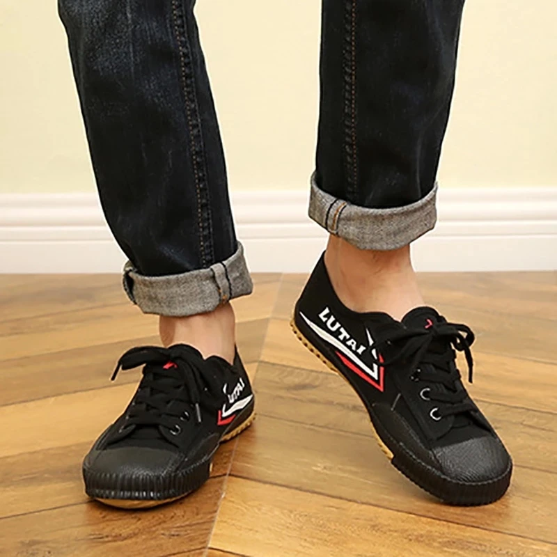 EU35-46 Canvas KungFu Shoes Martial Arts TaiChi Taekwondo WuShu Karate Sport Shoes Sneakers Adult Large Size Shoes