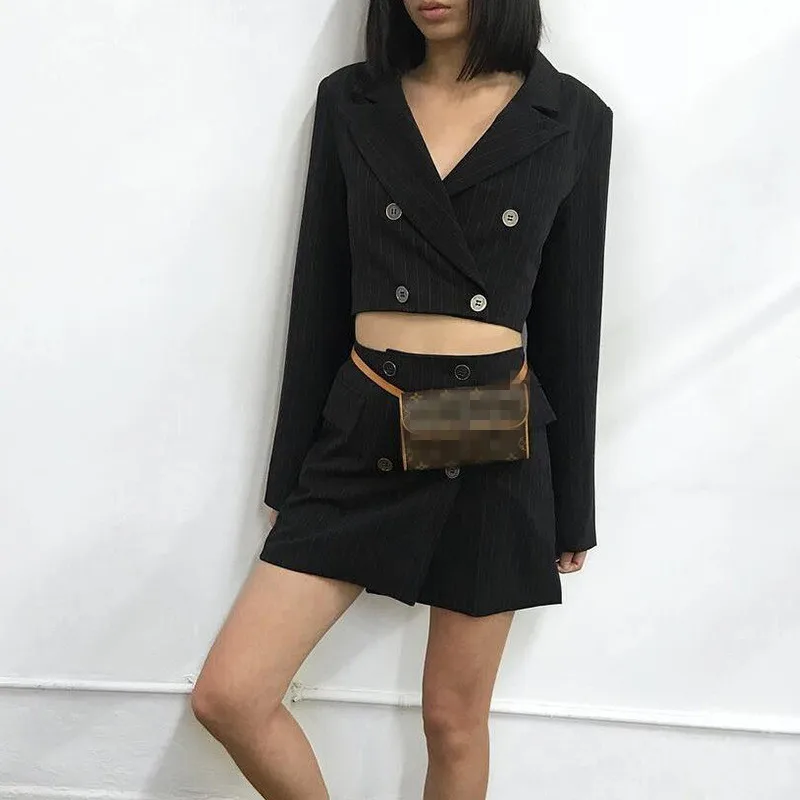 Женский элегантный комплект с юбкой из органической кожи двух предметов