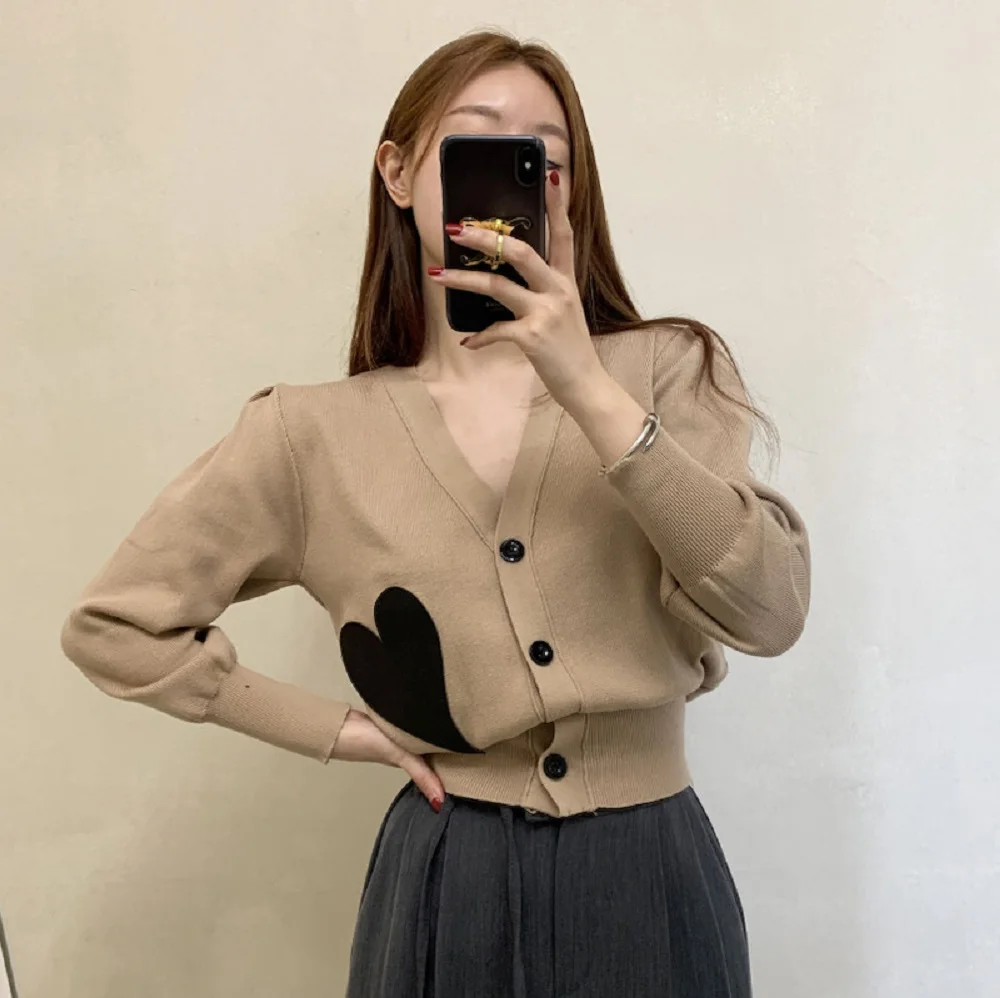 

2021 autumn and winter new V-neck sweater tops love all-match sweater coat cardigan sweater women's clothing