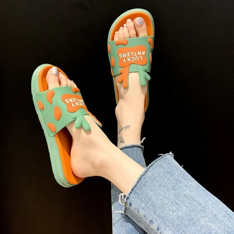 

LLOGAI New Summer Transparent Beach Slippers Slides Women Flip Flops Solid Candy Colors Sandals Female Holiday Sliders Shoes