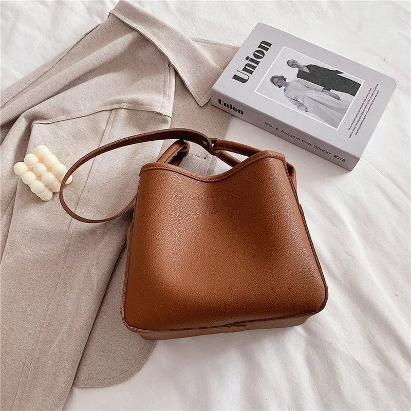 

Women's Shoulder Bag Simple Trend Personality Bucket Bag Commuter Bag Soft Surface with Inner Pocket Handbag leather ladies bags